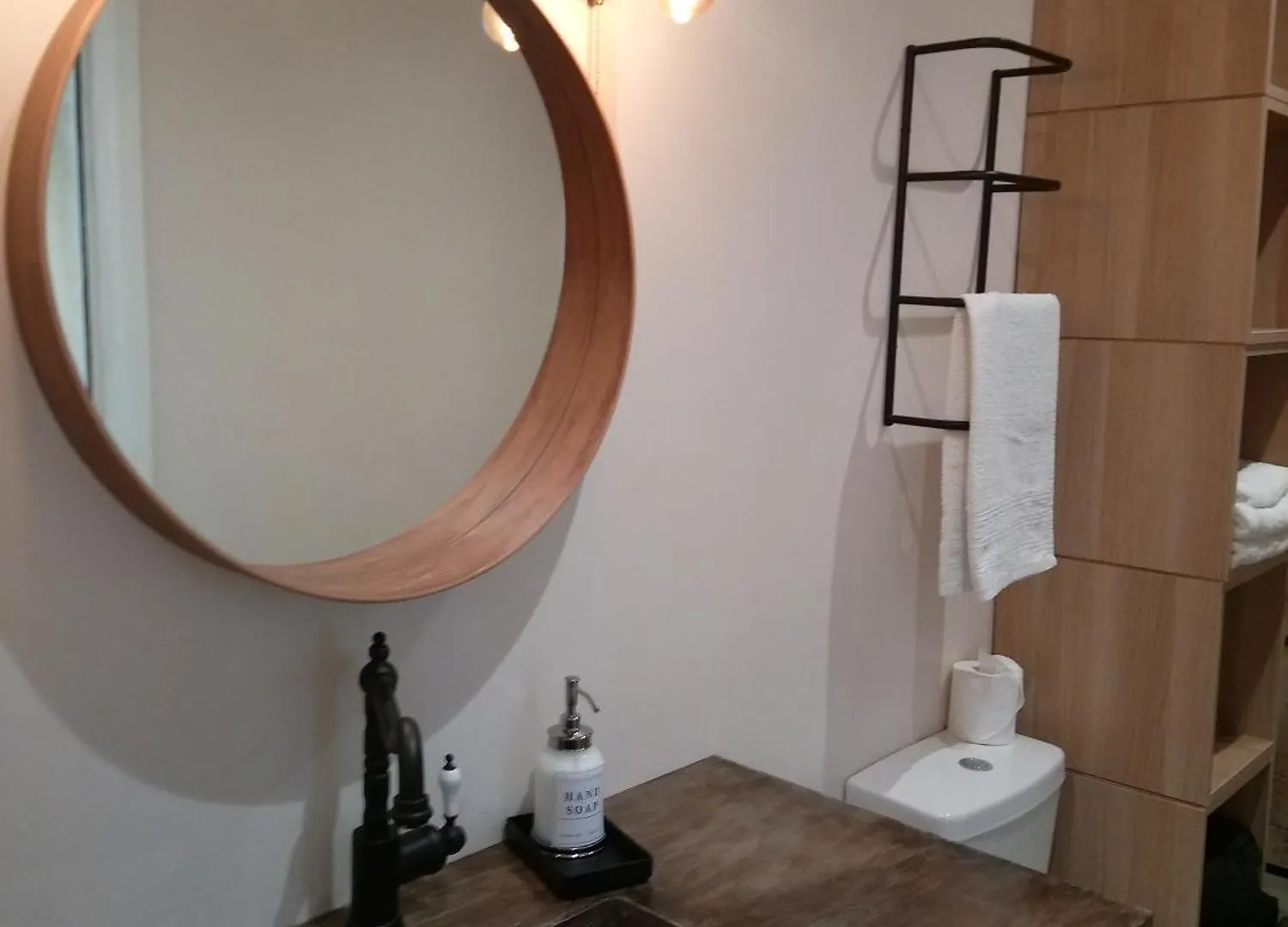 Luxury Room En-Suite With King 5Ft Bed - Bedroom Only Galway Homestay