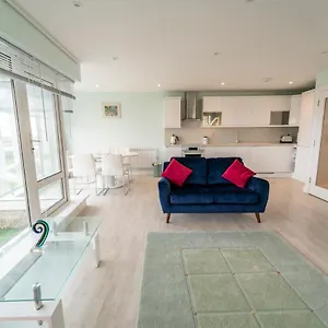 Apartment Luxurious Seaside, Galway